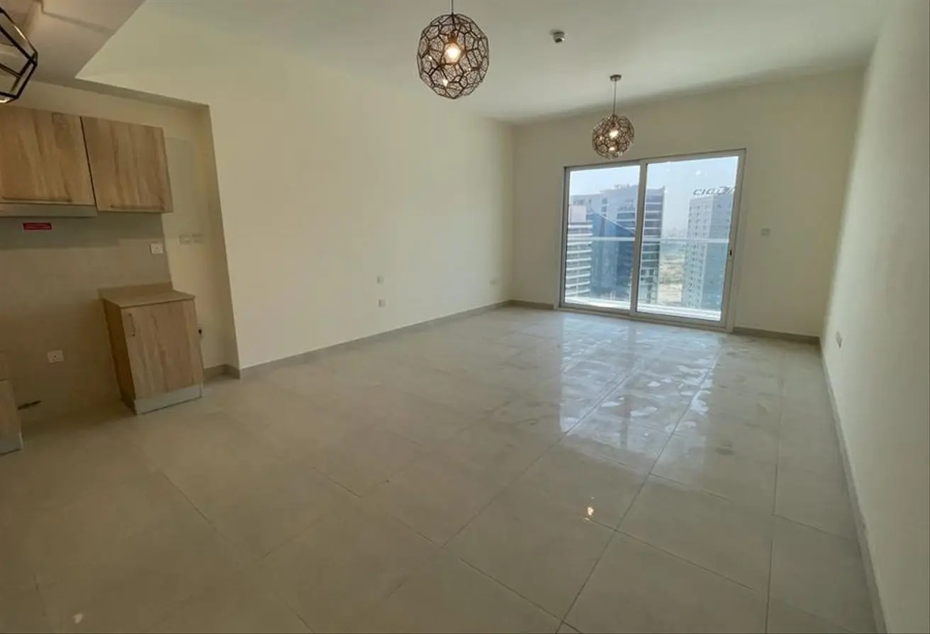 استودیو بیزنس بی B107 - تصویر 8